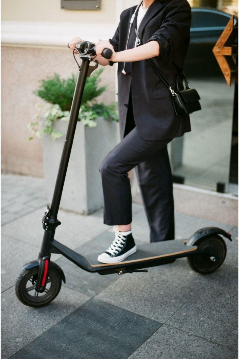 Buy electric scooter in Ireland at www.Siyu.ie, Know about electric scooter battery